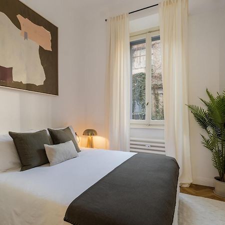 Casa Unica Milano - Elegant Apartment With Balcony - Centrale 1 Ngoại thất bức ảnh