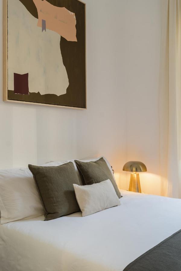 Casa Unica Milano - Elegant Apartment With Balcony - Centrale 1 Ngoại thất bức ảnh