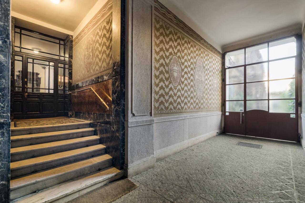 Casa Unica Milano - Elegant Apartment With Balcony - Centrale 1 Ngoại thất bức ảnh