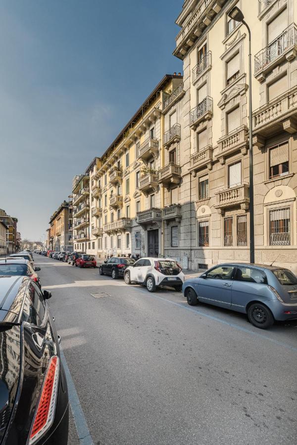 Casa Unica Milano - Elegant Apartment With Balcony - Centrale 1 Ngoại thất bức ảnh