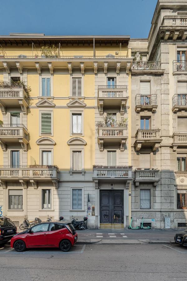 Casa Unica Milano - Elegant Apartment With Balcony - Centrale 1 Ngoại thất bức ảnh