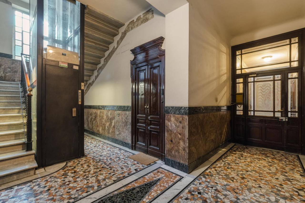 Casa Unica Milano - Elegant Apartment With Balcony - Centrale 1 Ngoại thất bức ảnh